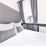 Luxury Parisian-Style Apartment In Central Paris